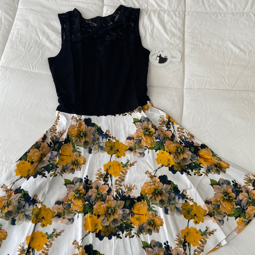 NWT Heloise Fashion Flower Print Dress with Black Lace Top